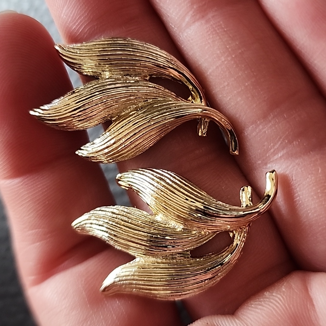 Vtg Earrings